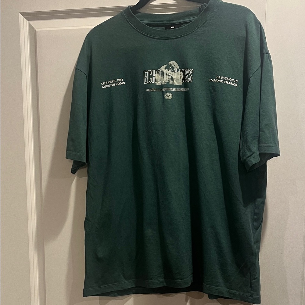 Pull&Bear Dark Green Graphic Tee